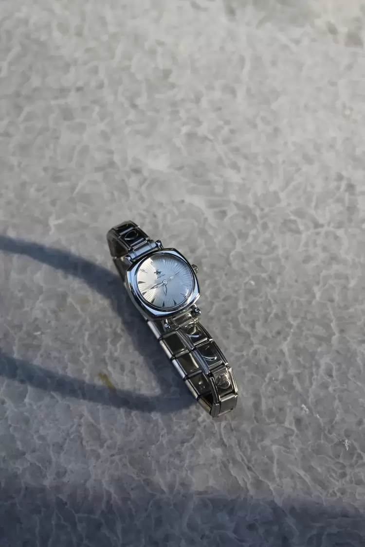 Çelik Silver Kalpli Nomi Charm Beyaz Kadın Saat