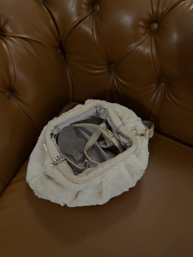 Krem Peluş Clutch