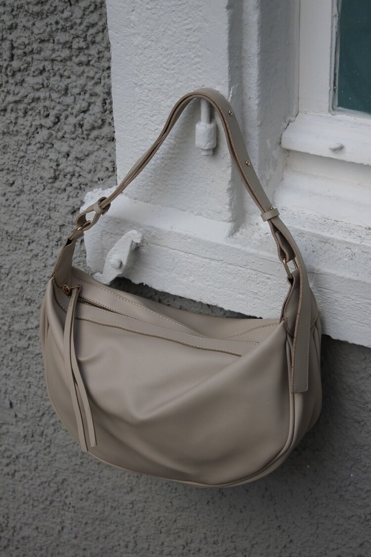ZR Model Bej Oval Çanta