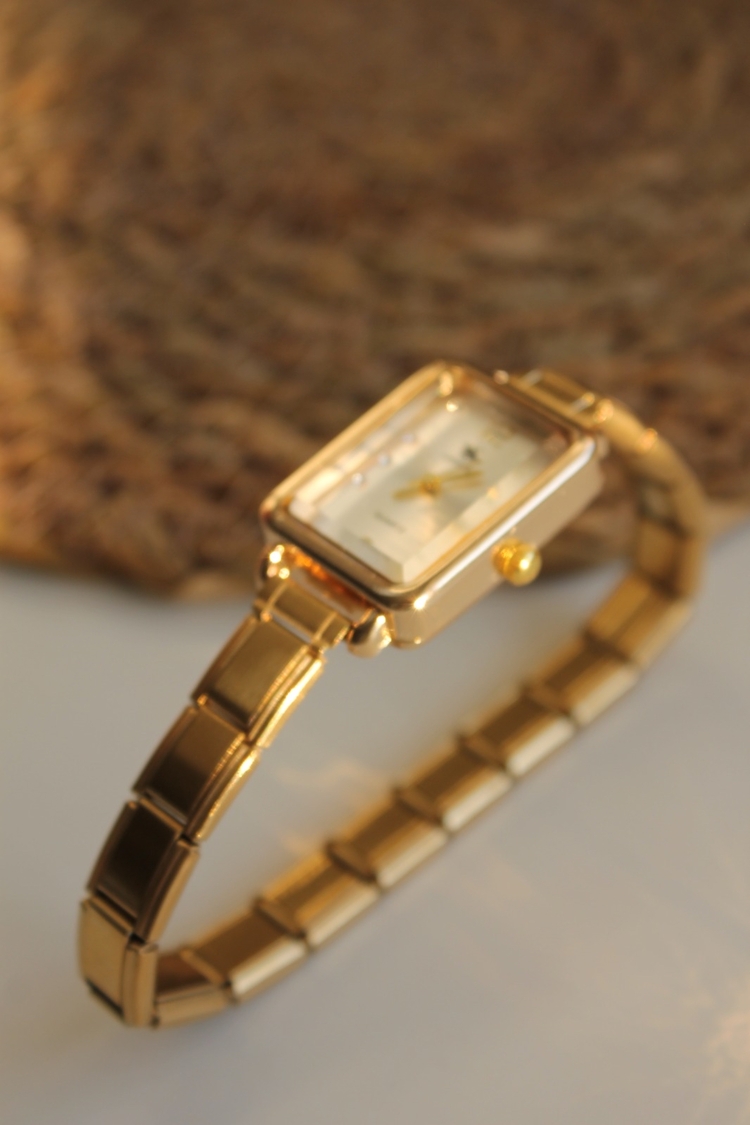 Nomi Luxe Gold Kare Kadranlı Çelik Kadın Saat