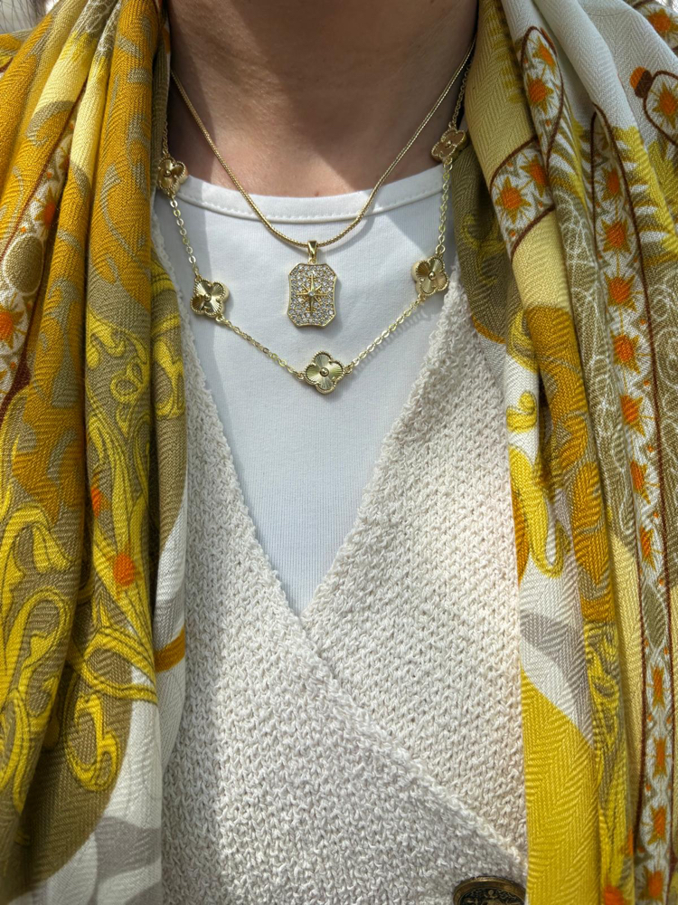 Marka model gonca sarı kolye 