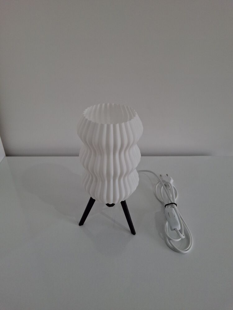 Özel Tasarım 3D Baskı Masa Lambası