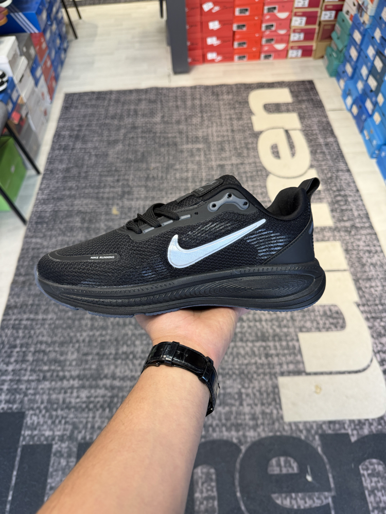 Nike Vomero Siyah Geri