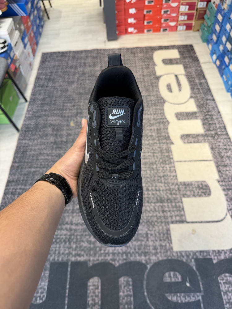 Nike Vomero Siyah Geri