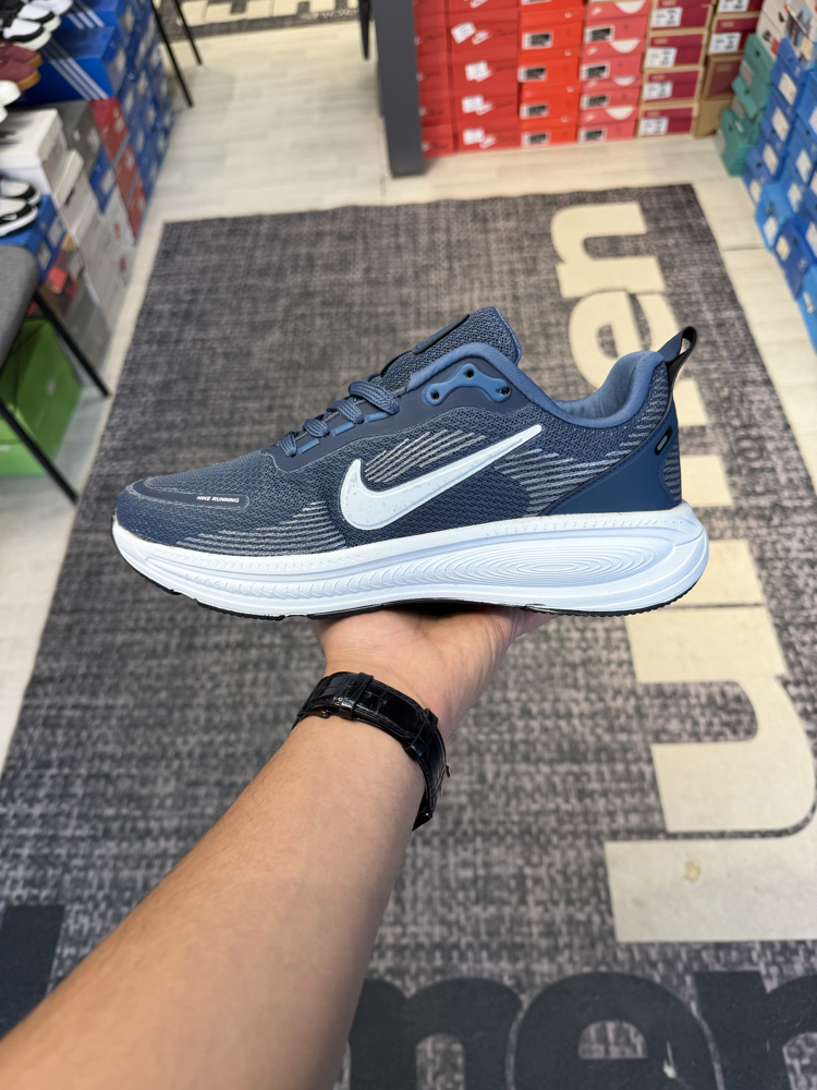 Nike Vomero 18 Lacivert Beyaz