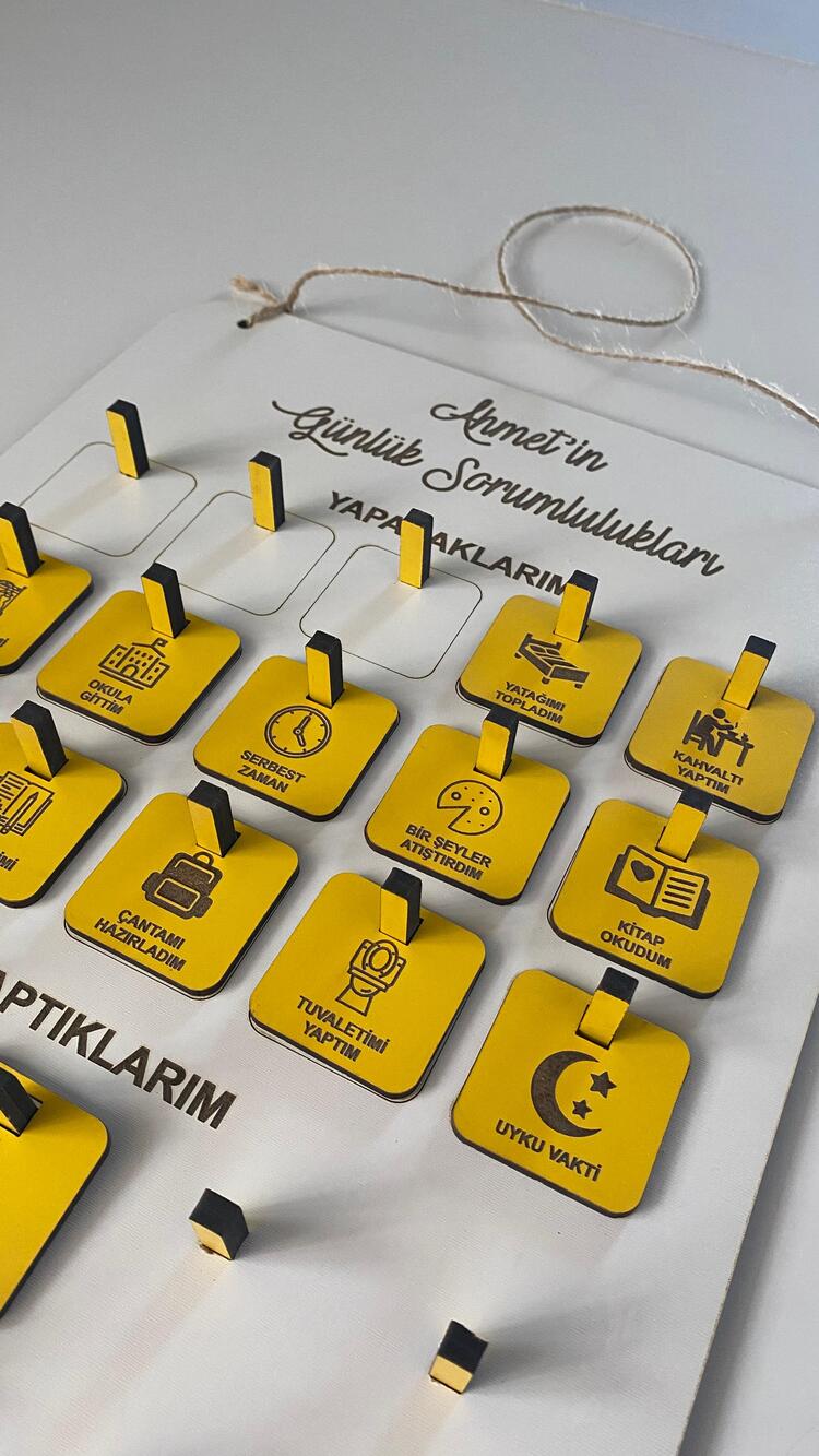 Ahşap Günlük Sorumluluk Tablosu, 15 Görevli Rutin Planlayıcı,  Montessori Stil Eğitim Aracı