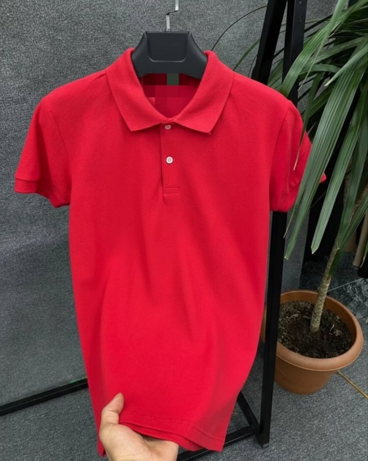 Kırmızı Poloyaka T-shirt 