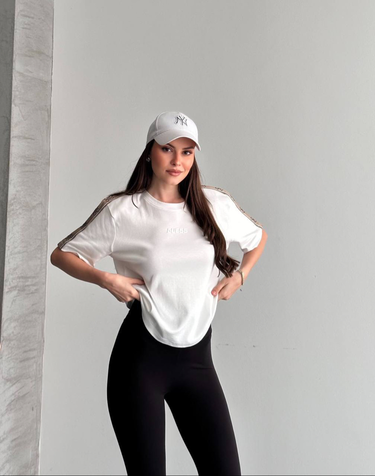 Şerit detay tshirt