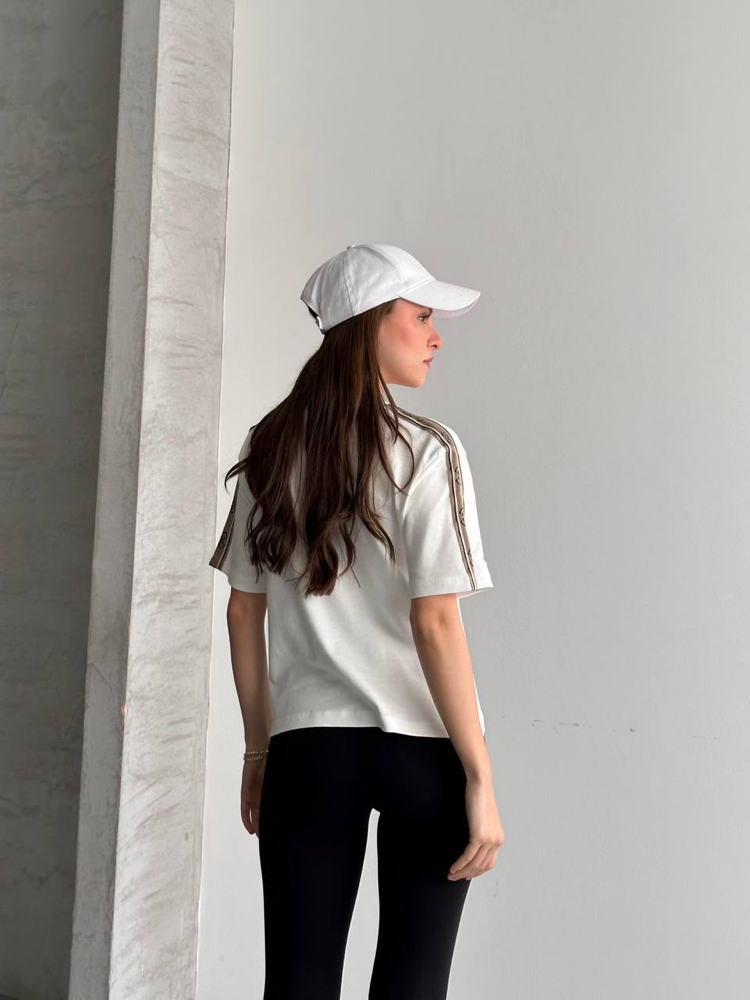Şerit detay tshirt
