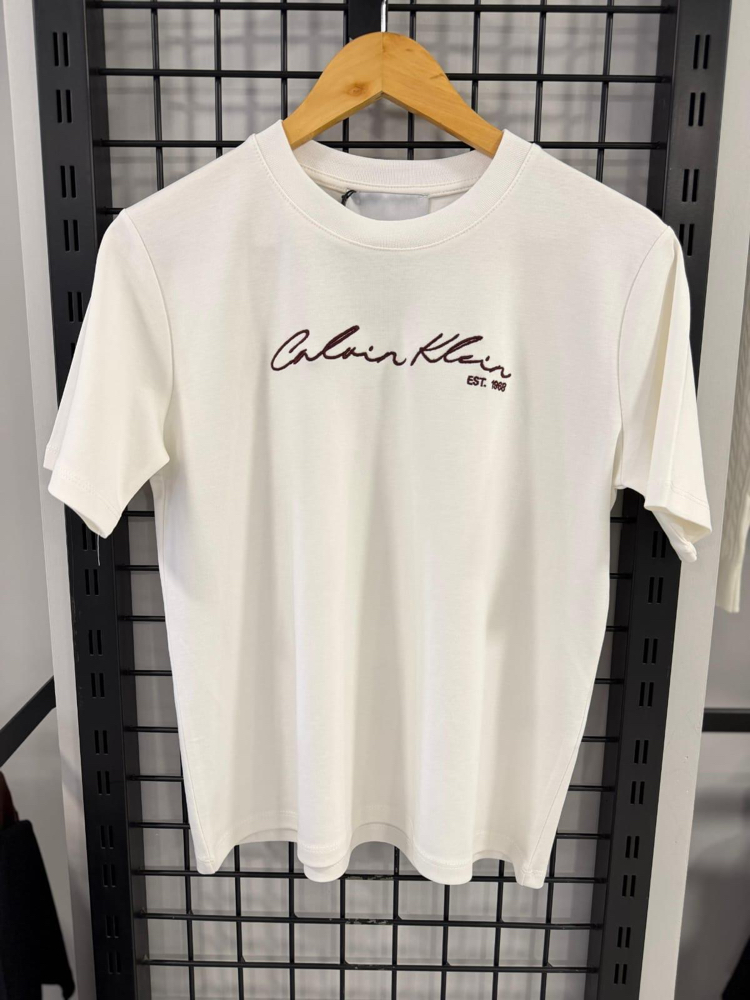 Nakışlı tshirt