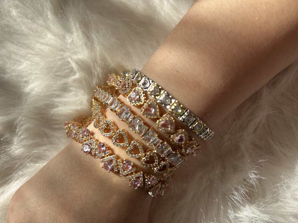 pembe gold kalpli taşlı çelik kolye