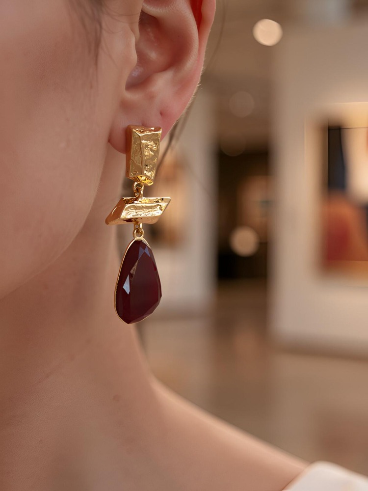 Zara Model Bordo Taşlı Çelik Küpe