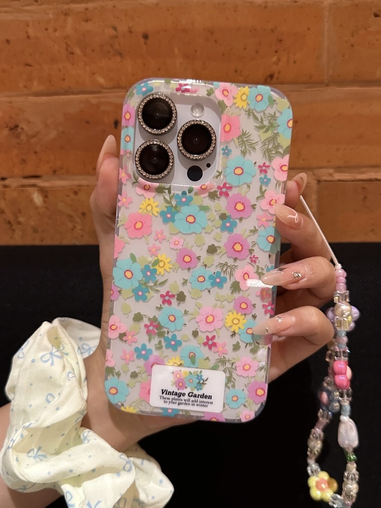 Çiçek Desenli Charmlı İphone Kılıfı İp 13/14