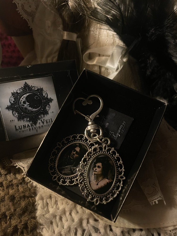sweeney todd & Lovett kalp charm