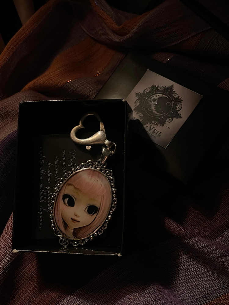 doll kalp charm