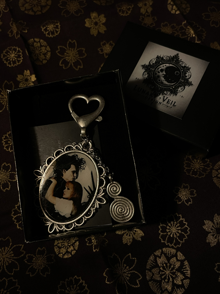 edward scissorhands charm