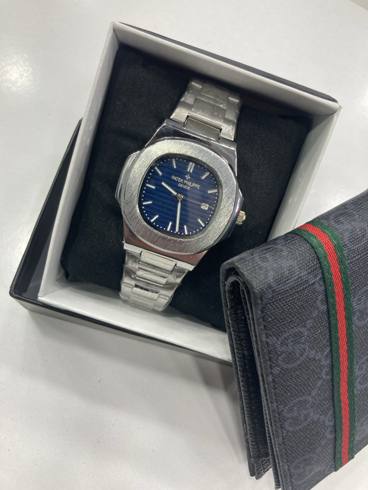 Patek Philippe Nautilus Stil - Lacivert Kadran