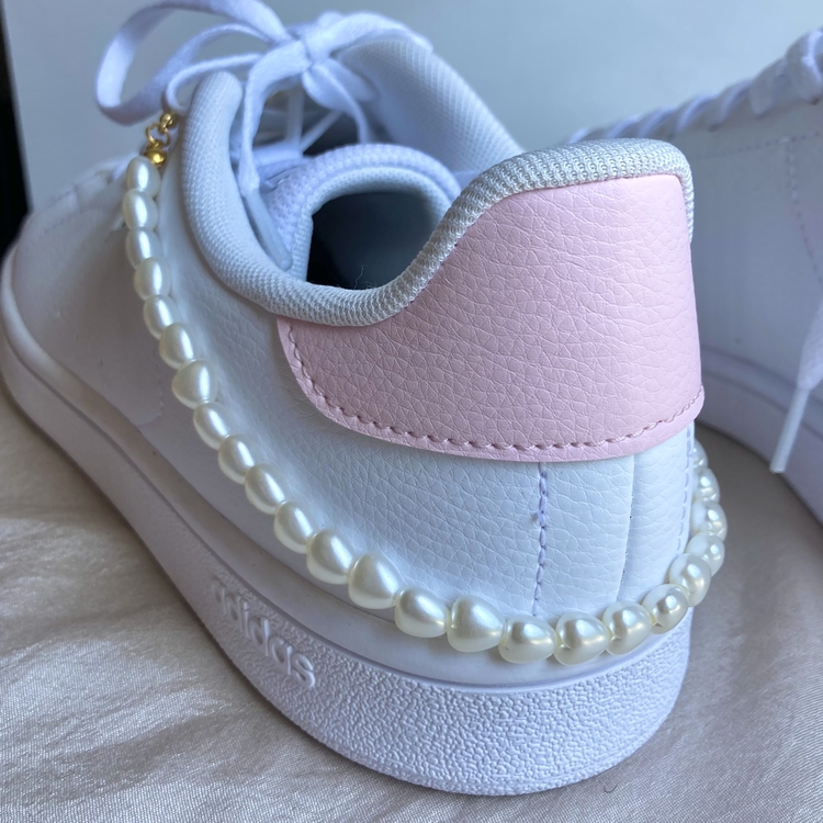 El Yapımı Sneakers Charmı