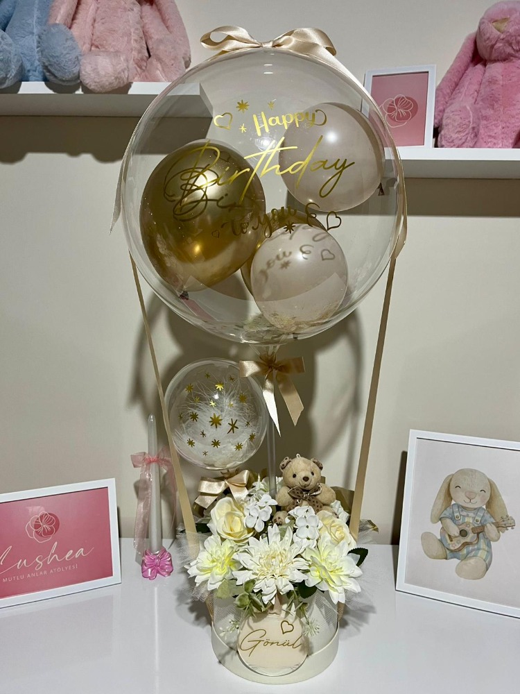 Kişiselleştirilmiş Çiçek Kutusu ve Küçük Ayıcıklı Balon Konsept