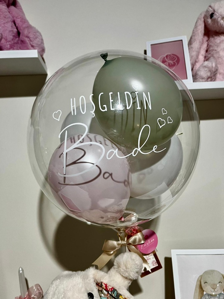 Kişiselleştirilmiş Krem Tavşan ve Çiçek Kutusu Balon Konsep