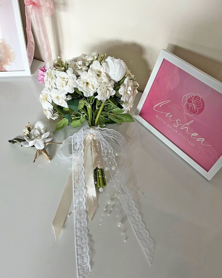 Clara Belle Şakayık Gelin Buketi 2li Set