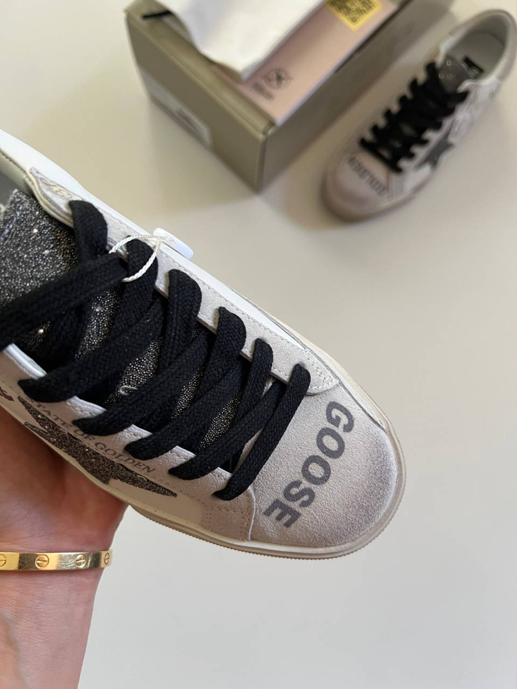Golden goose