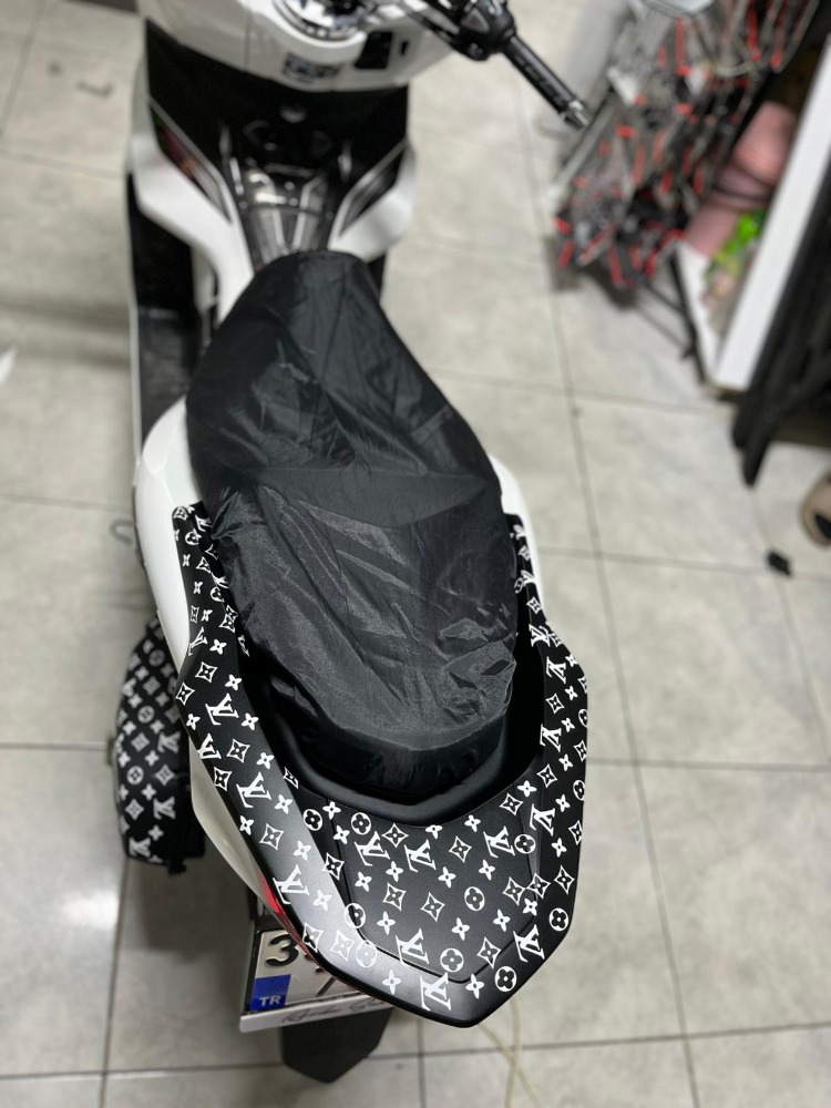 PCX ARKA KUYRUK HAVA FİLTRE LOUİS VUİTTON KAPLAMA