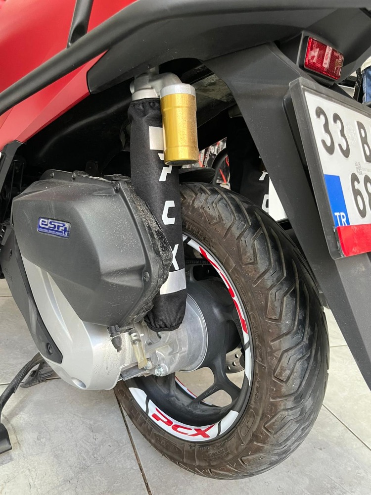 HONDA PCX JANT ŞERİDİ BEYAZ KIRMIZI (ORACAL)