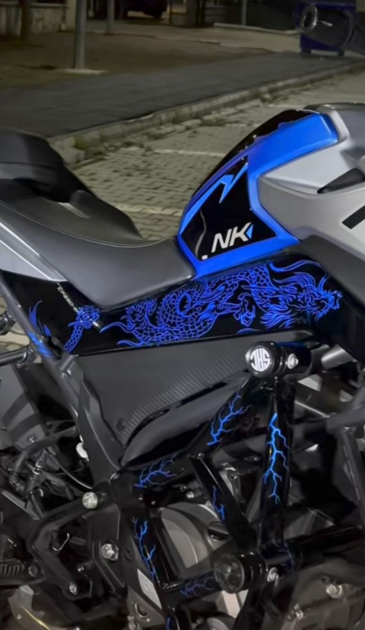 NK250 YAN GRENAJ EJDERHA STİCKER (MAVİ)