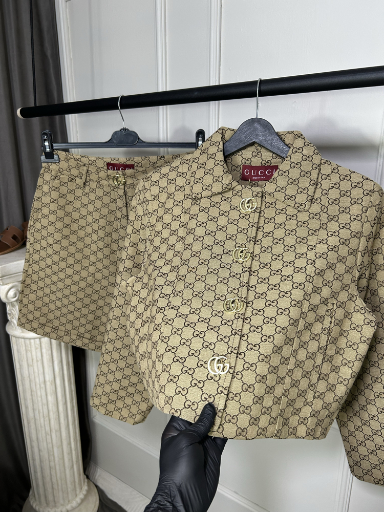 İthal Gucci Takım