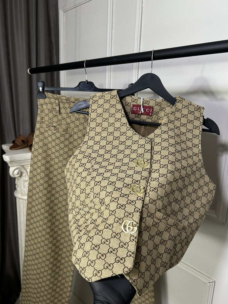 İthal Gucci Takım