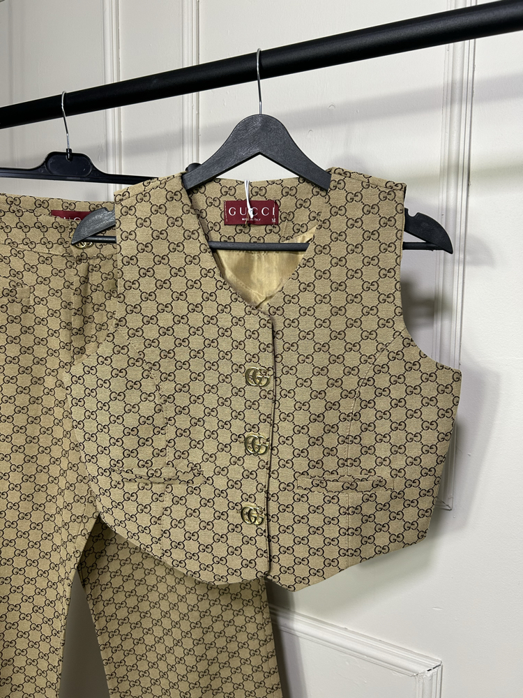 İthal Gucci Takım
