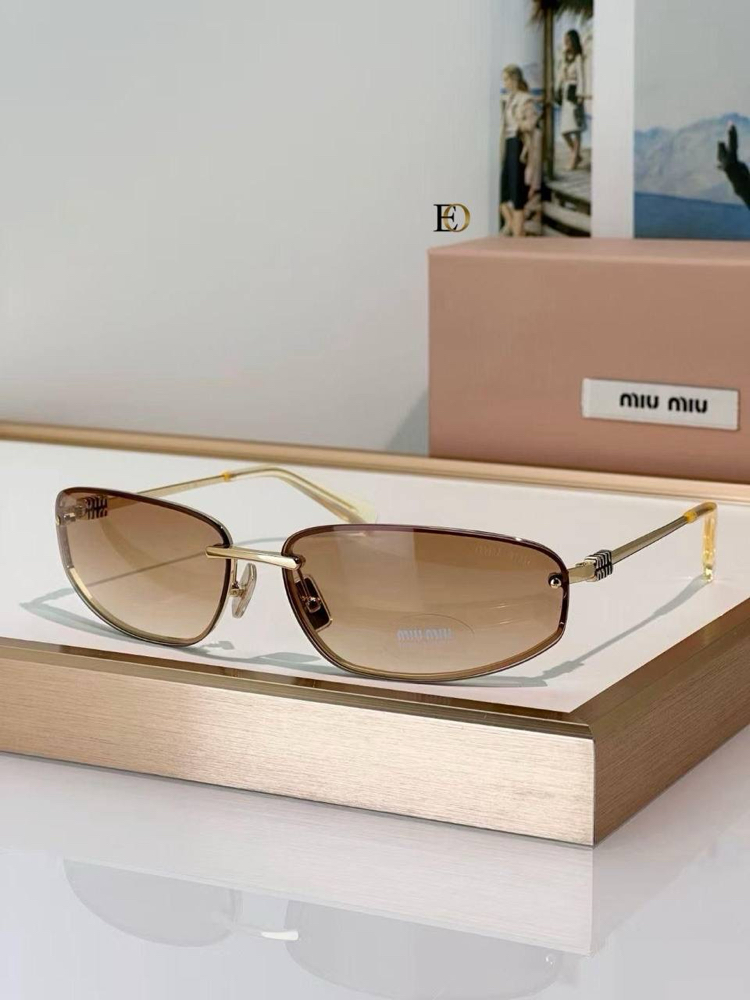 MIU MIU GÖZLÜK