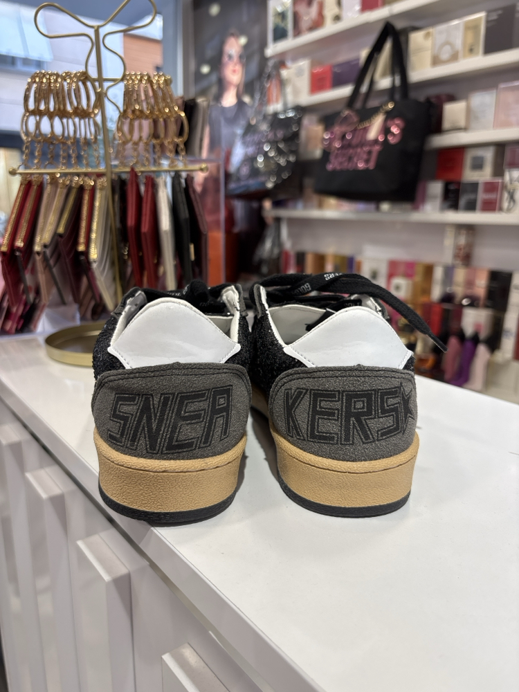 Golden gsee ballstar