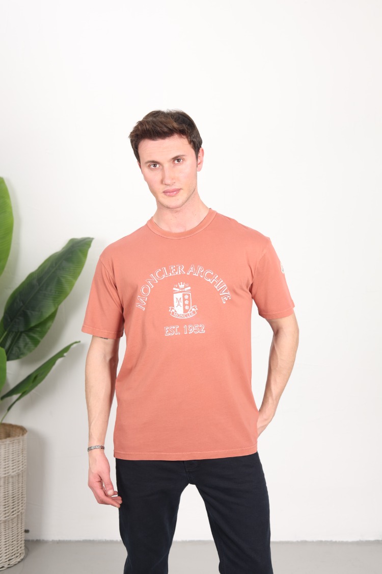 Moncler T-shirt