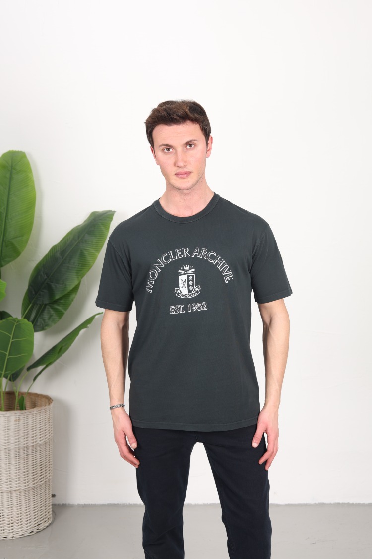 Moncler T-shirt