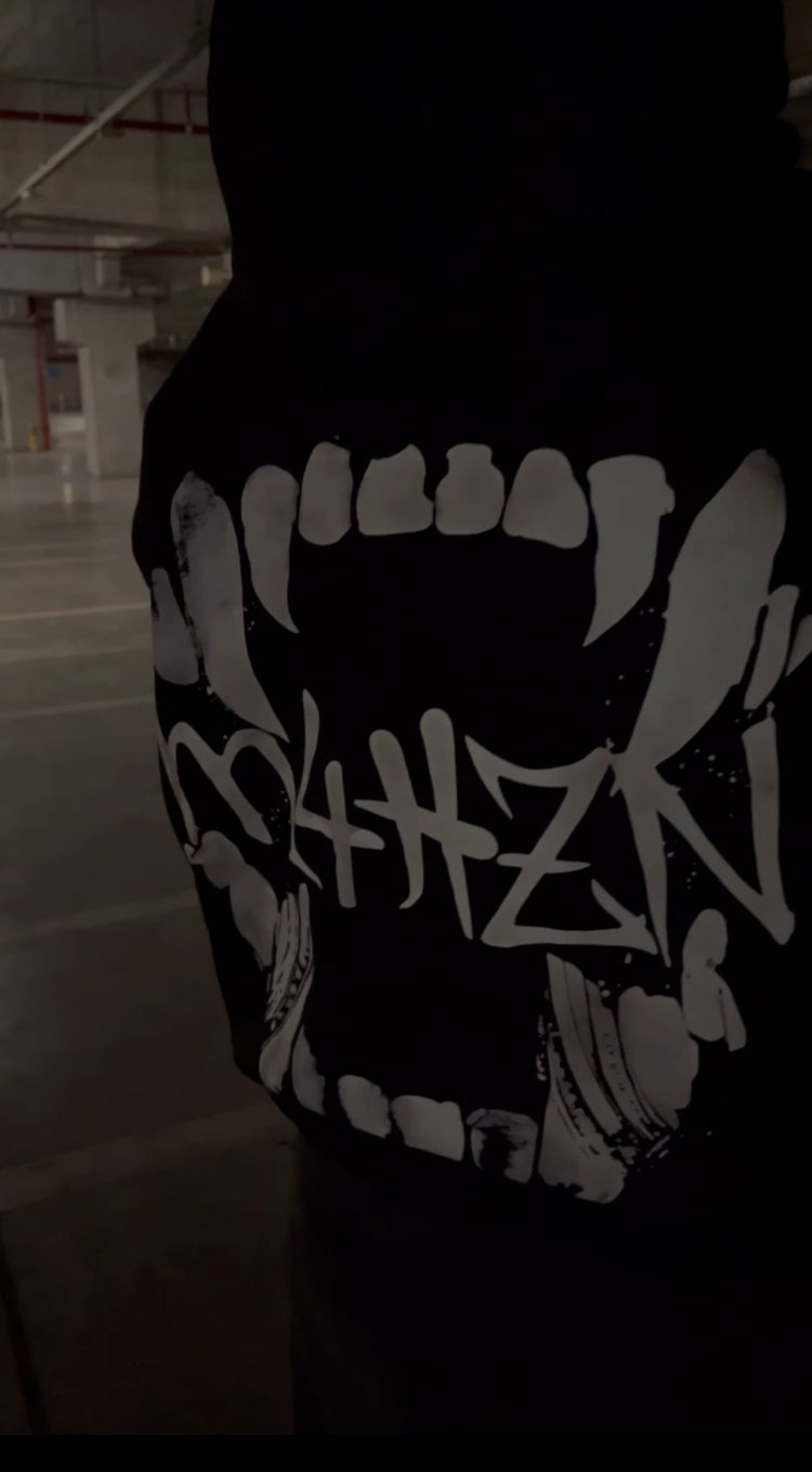 MAHZEN m4hzn hoodie.