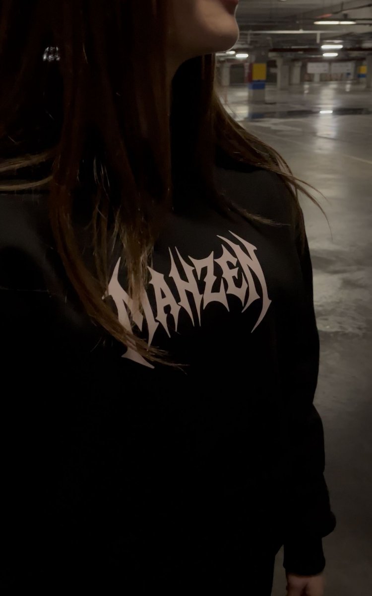 MAHZEN hello kitty hoodie.