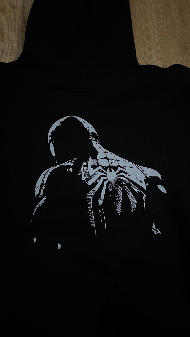 MAHZEN spiderman hoodie.