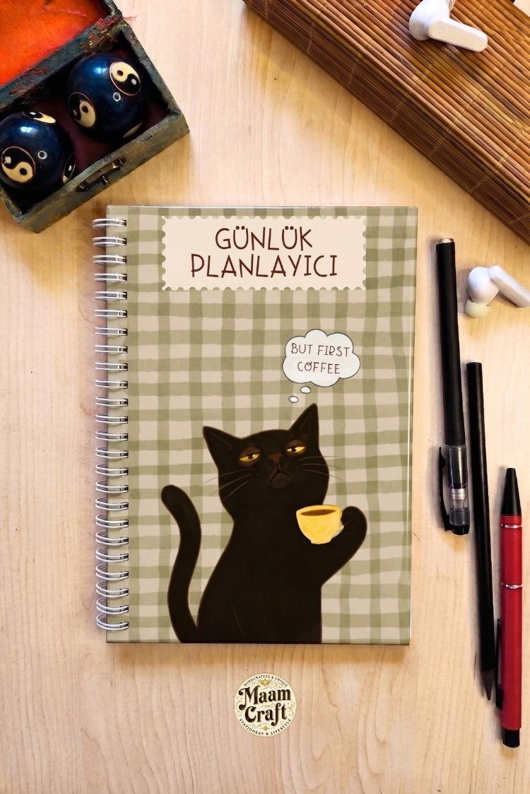 Coffee Cat Günlük Planlayıcılı Not Defteri - Modern Tasarım, Sert Kapaklı
