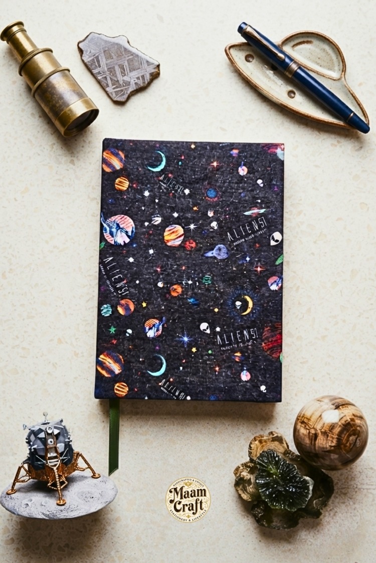 Alien (UFO) İstilası - Keten Kumaş Ciltli El Yapımı Defter