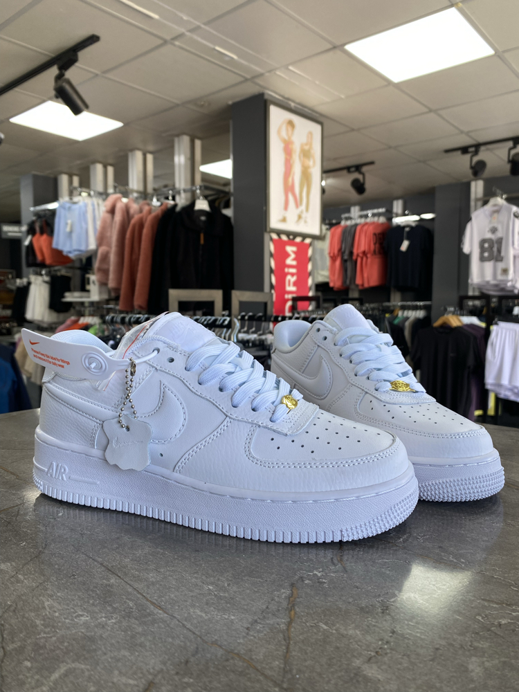NIKE AIR FORCE-I LOW ‘82