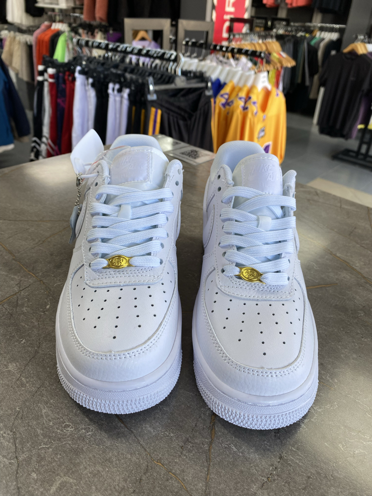 NIKE AIR FORCE-I LOW ‘82