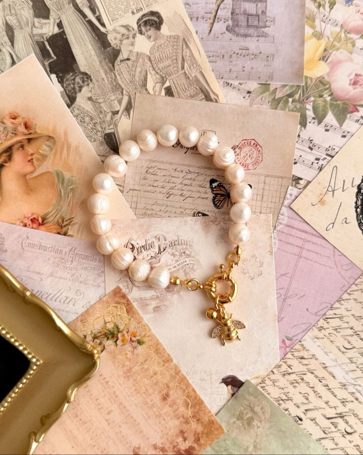‘Victorian Bee’ Arı Figürlü Vintage İnci Bileklik