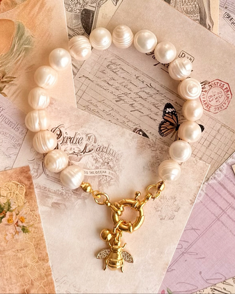 ‘Victorian Bee’ Arı Figürlü Vintage İnci Bileklik