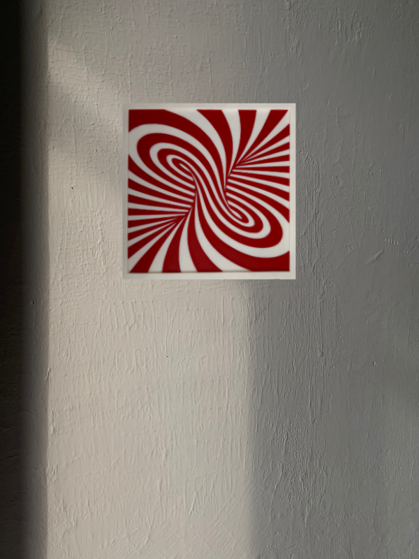 Modern Geometrik Kırmızı Beyaz Spiral Desenli Duvar Süsü - Dekoratif Tablo 19cm x 19cm