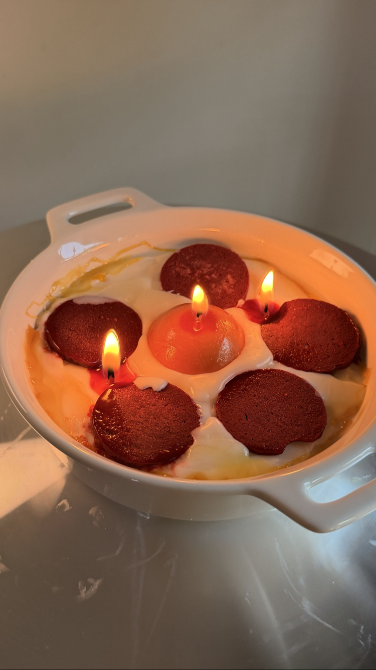 Sucuklu yumurta mum