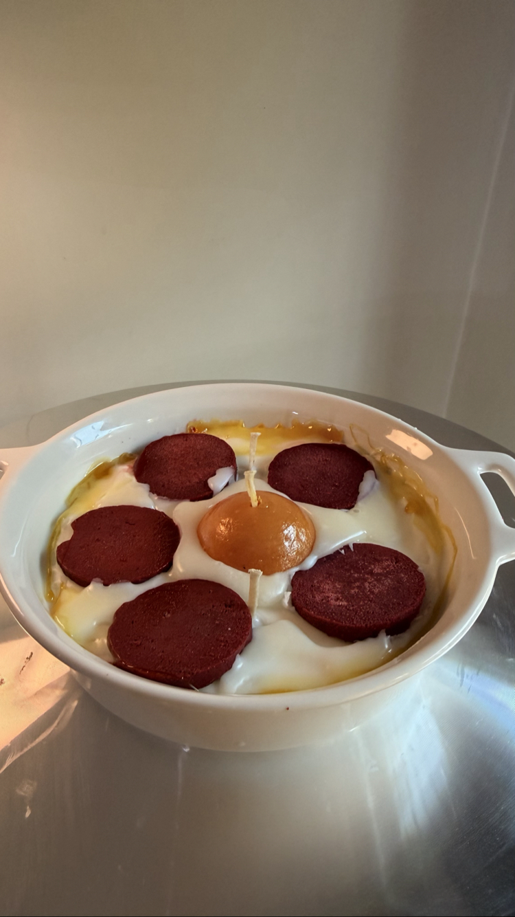 Sucuklu yumurta mum