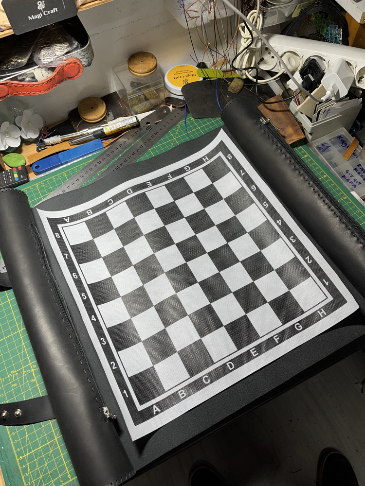 Magi Chess King Black