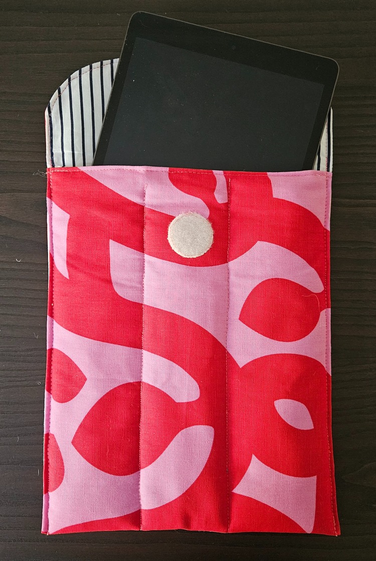 Pembe - Kırmızı Puffer Tablet & Kitap Çantası